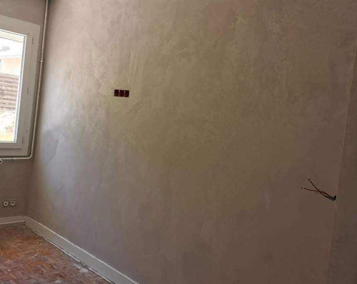 Des spécialistes de la pose de stucco à l’intérieur à Royan
