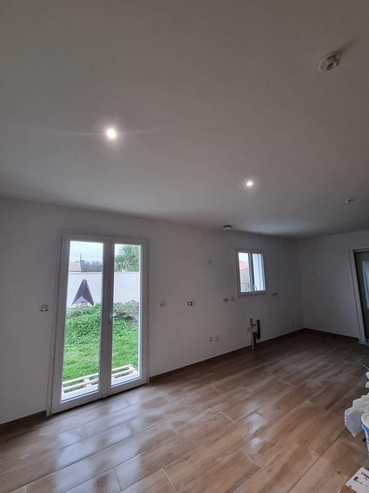 Peinture intérieur vers Royan (45)